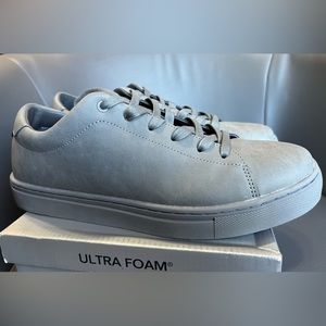 [Only wore them ones]PERRY ELLIS LOW-TOP LEATHER UPPER SNEAKERS !! Grey size 10